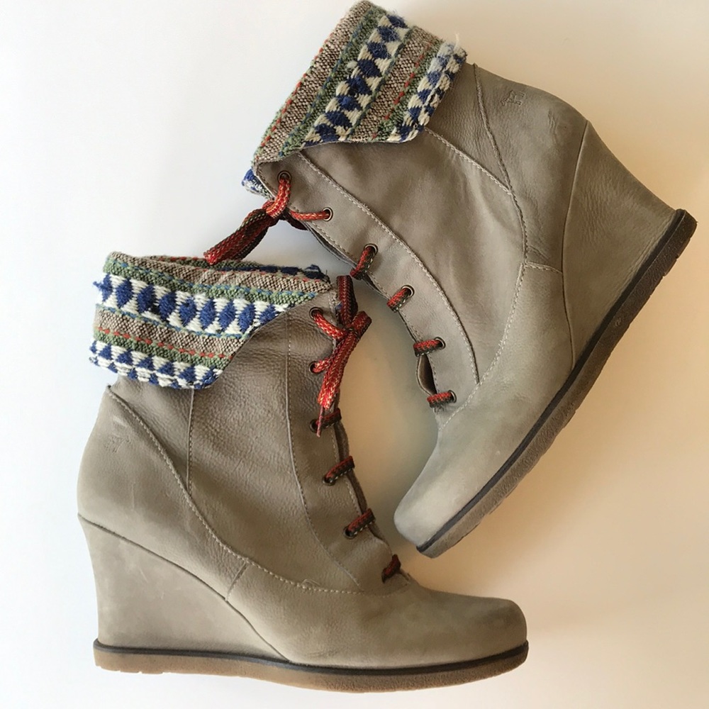 holding horses wedge boots